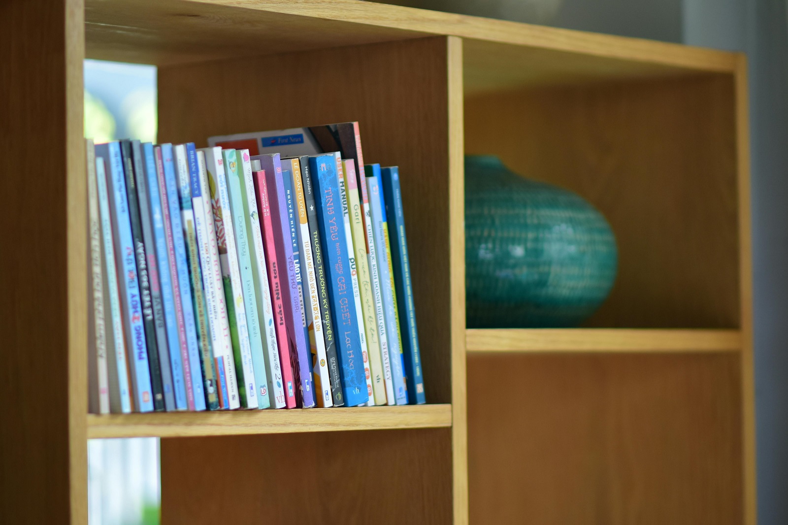 El rincón de lectura ideal: Cómo diseñar un refugio literario en tu hogar para viajar sin moverte del sillón - Tintablanca